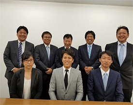 写真:初谷建設の営業マン達2